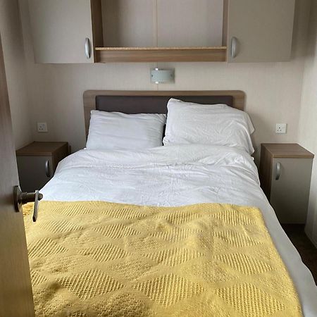 3 Bedroom 2 Bathroom Prestige Caravan Presthaven Sands Talacre Bagian luar foto