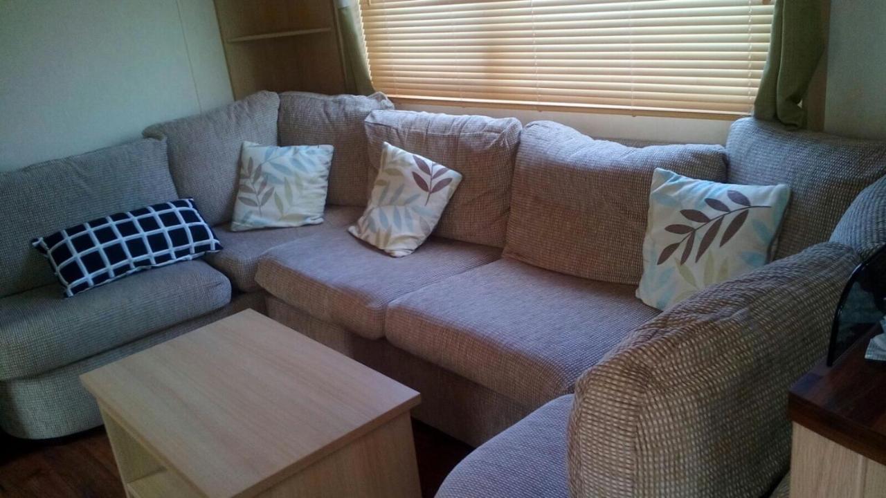 3 Bedroom 2 Bathroom Prestige Caravan Presthaven Sands Talacre Bagian luar foto