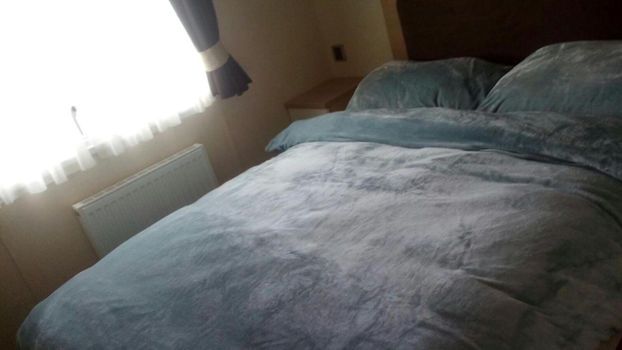 3 Bedroom 2 Bathroom Prestige Caravan Presthaven Sands Talacre Bagian luar foto