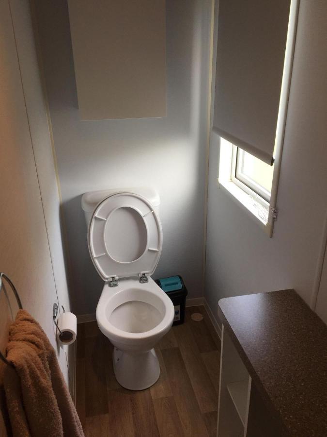 3 Bedroom 2 Bathroom Prestige Caravan Presthaven Sands Talacre Bagian luar foto