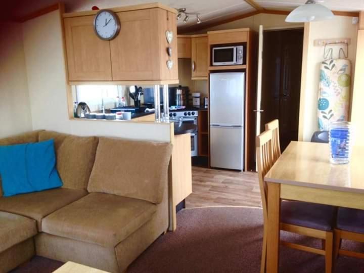 3 Bedroom 2 Bathroom Prestige Caravan Presthaven Sands Talacre Bagian luar foto