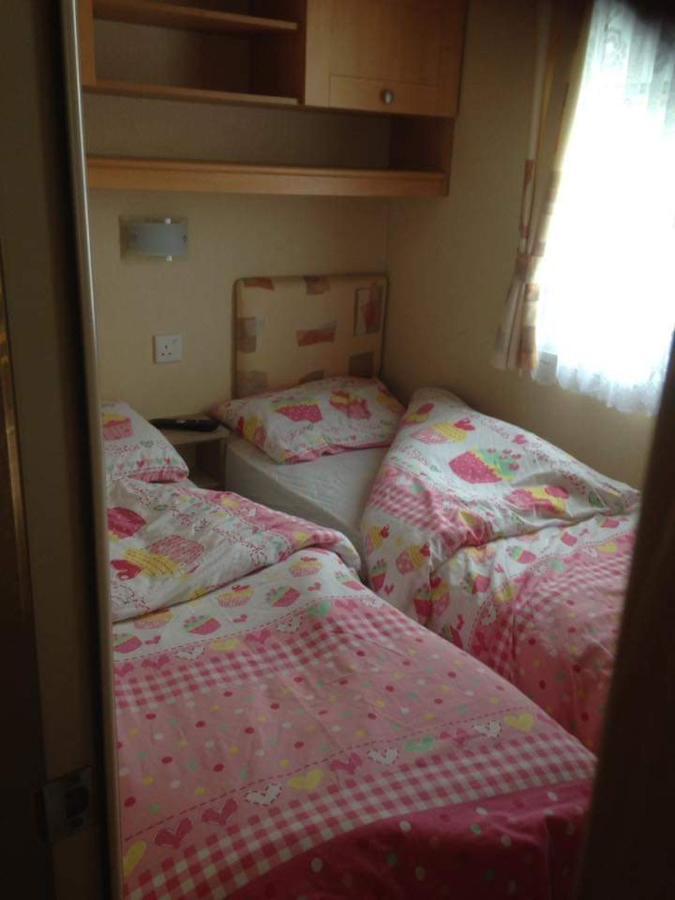 3 Bedroom 2 Bathroom Prestige Caravan Presthaven Sands Talacre Bagian luar foto